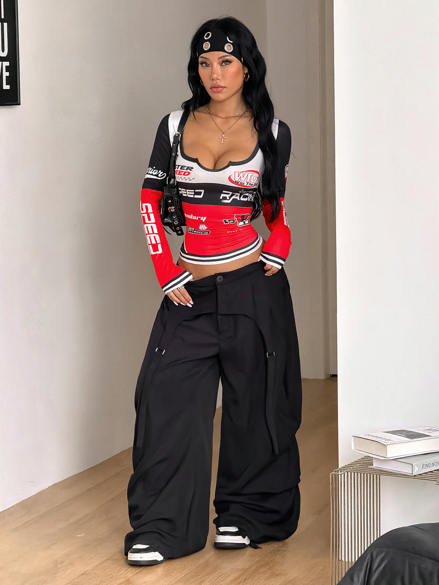Women's slim fit long sleeve V-neck t-shirt with ruched bustier details in knitted stretch fabric