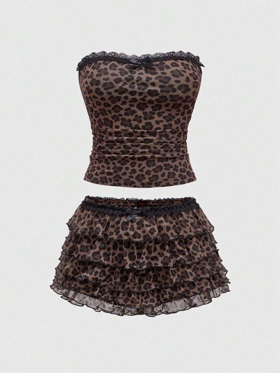 Y2K leopard print two-piece outfit with strapless bandeau top and ruffle mini shorts, featuring contrast lace and a slim fit