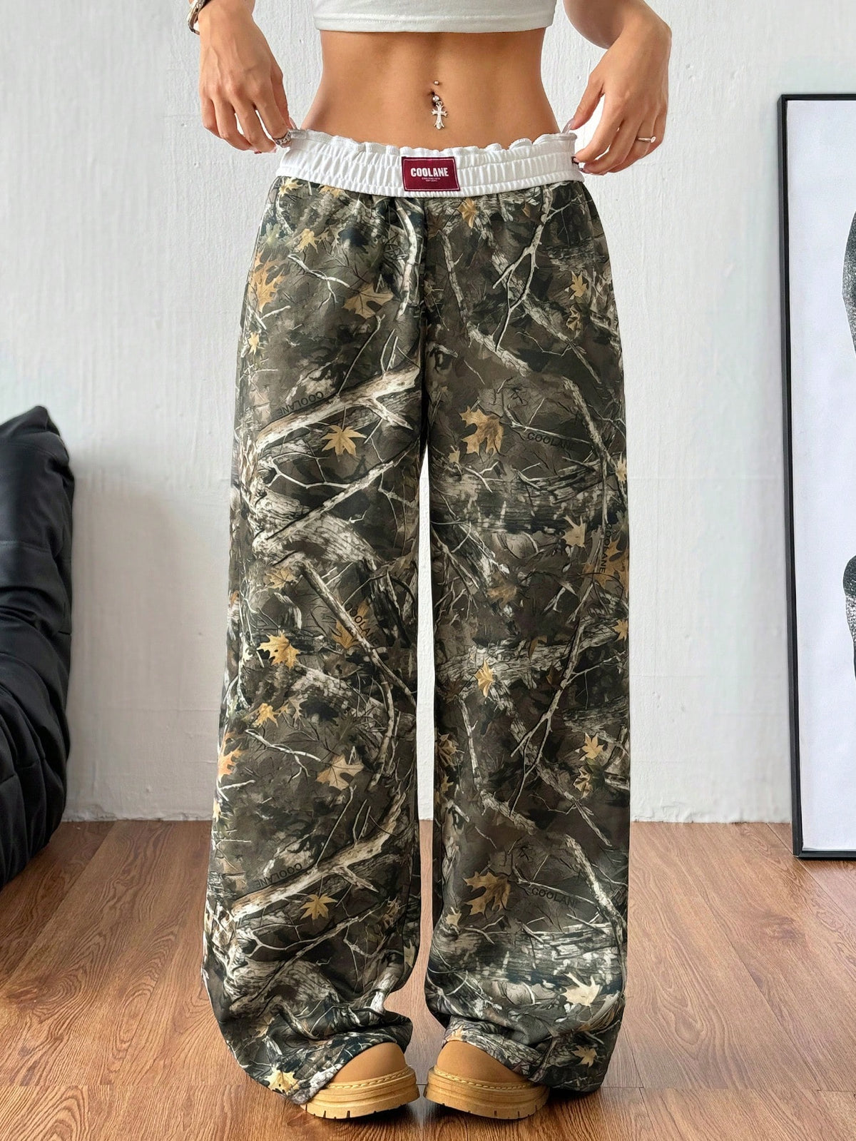 Women's striped straight leg casual trousers with elastic mid waist and side pockets