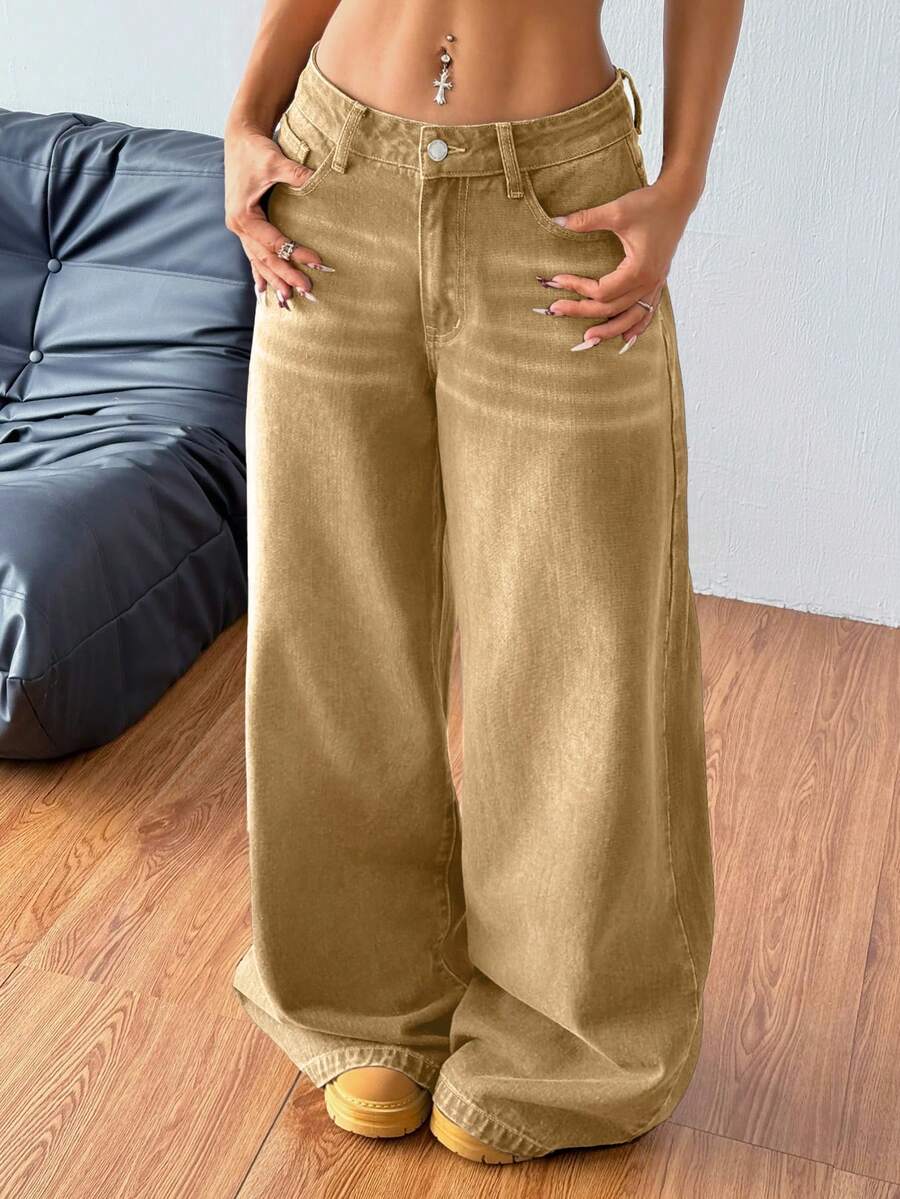 Women's casual loose fit wide leg denim jeans with functional pockets and low waist design.