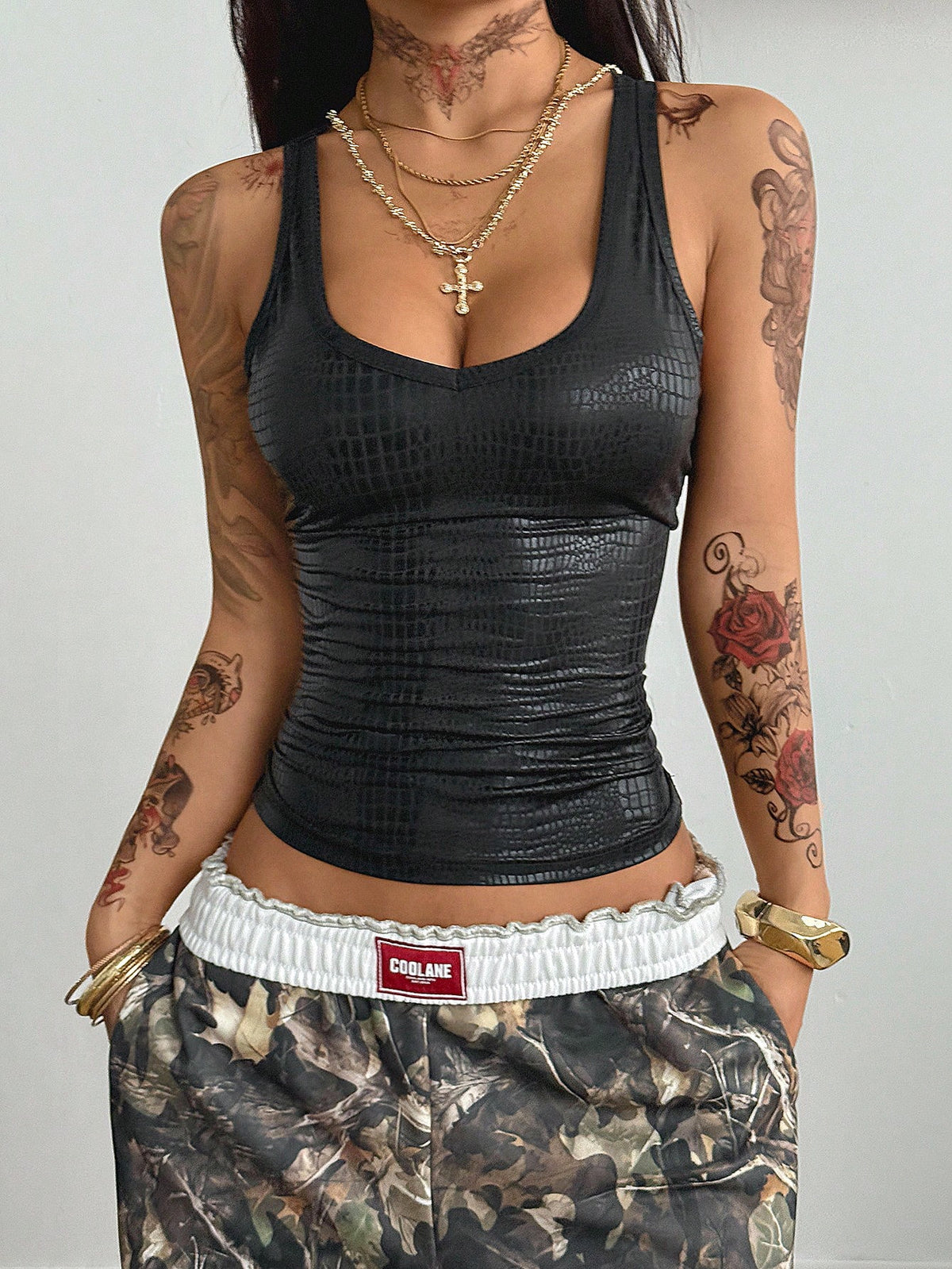 Women's slim fit rib-knit tank top with scoop neckline in cotton stretch fabric