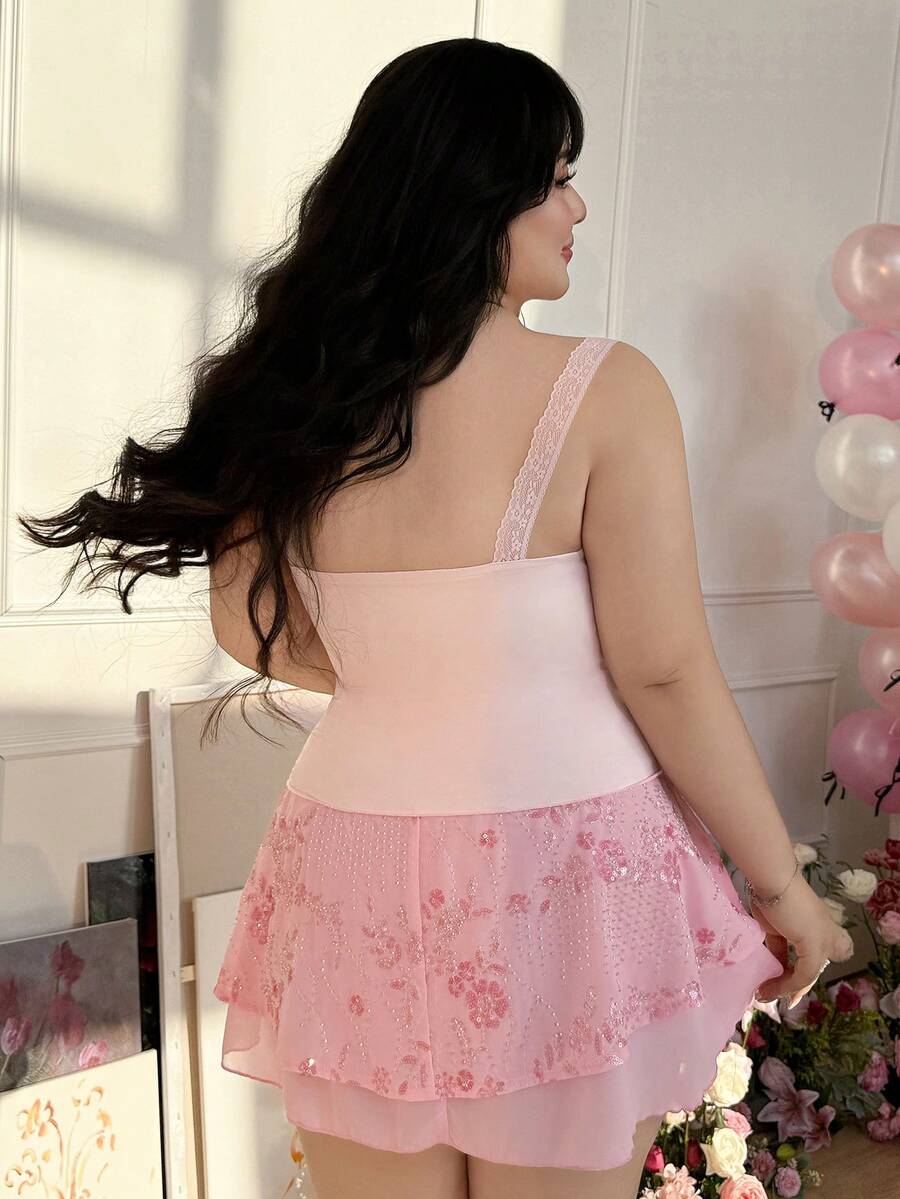 Women's slim fit casual camisole featuring wide shoulder straps, contrast lace trim, a front knot, and ruched details.