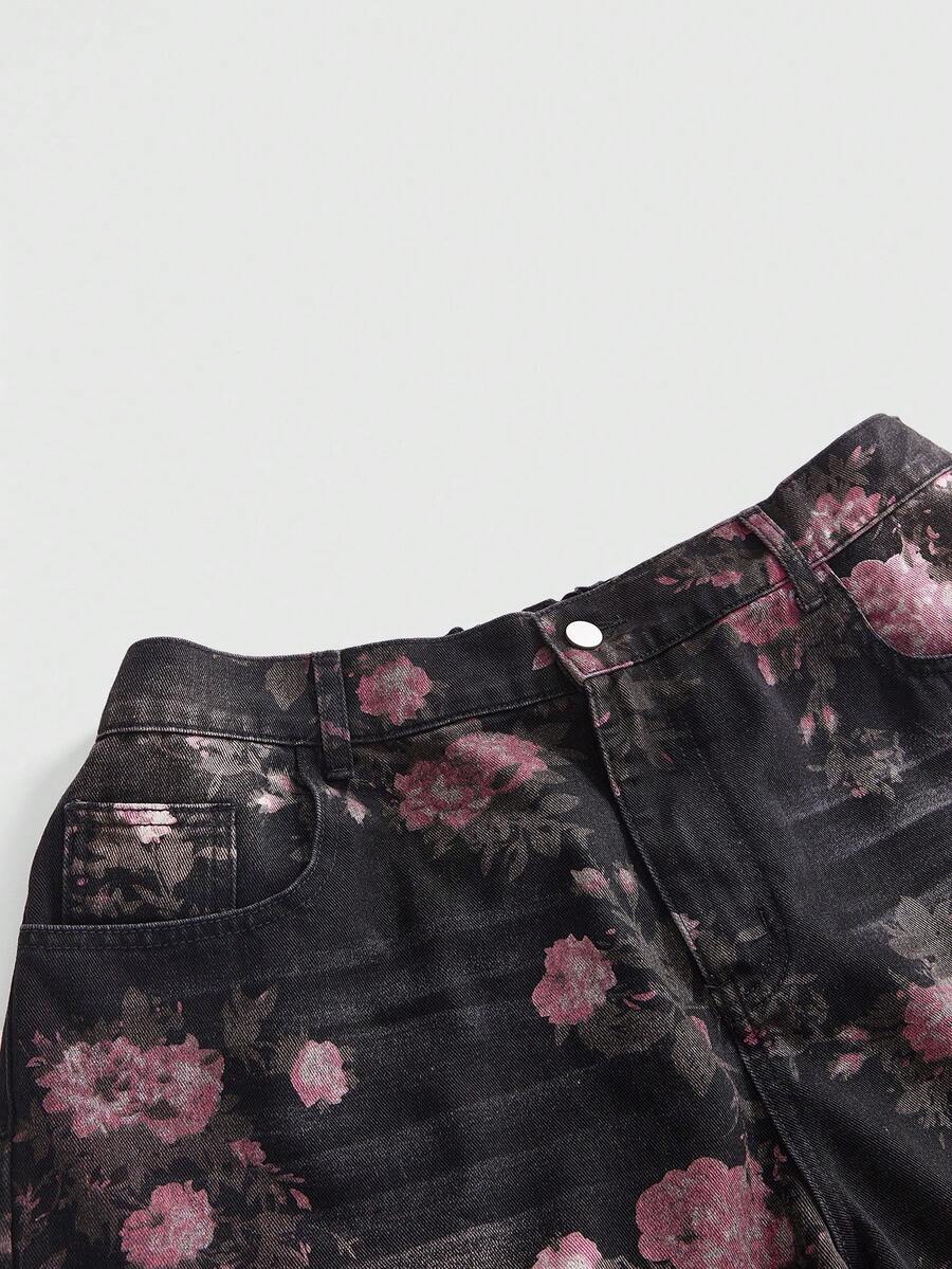 Women's loose wide-leg denim Bermuda shorts featuring vintage animal and paisley print with pockets and zipper fly.