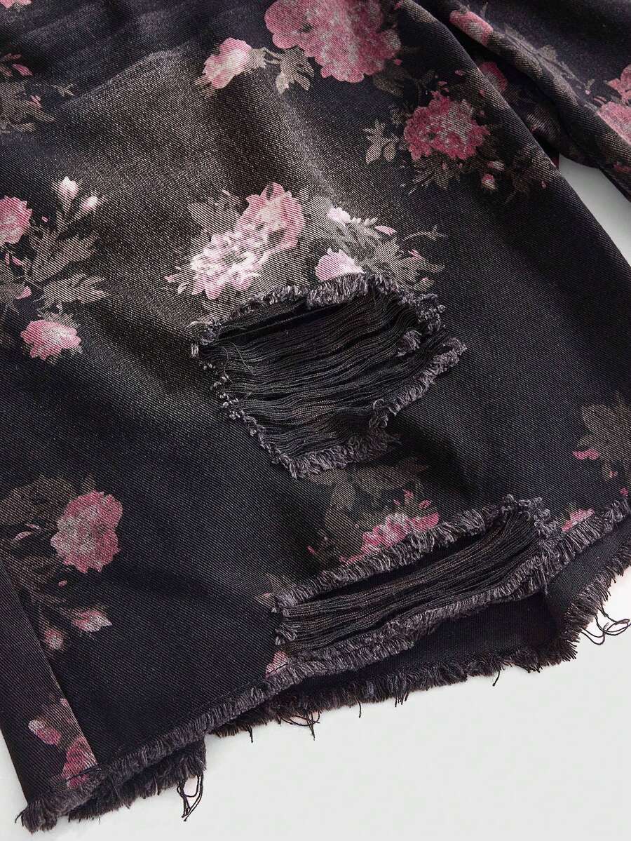 Women's loose wide-leg denim Bermuda shorts featuring vintage animal and paisley print with pockets and zipper fly.