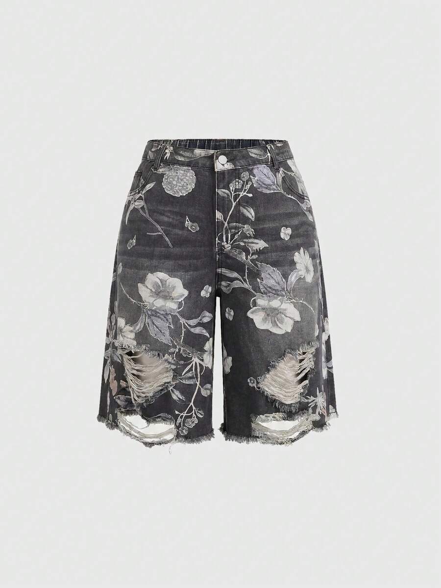 Women's loose wide-leg denim Bermuda shorts featuring vintage animal and paisley print with pockets and zipper fly.