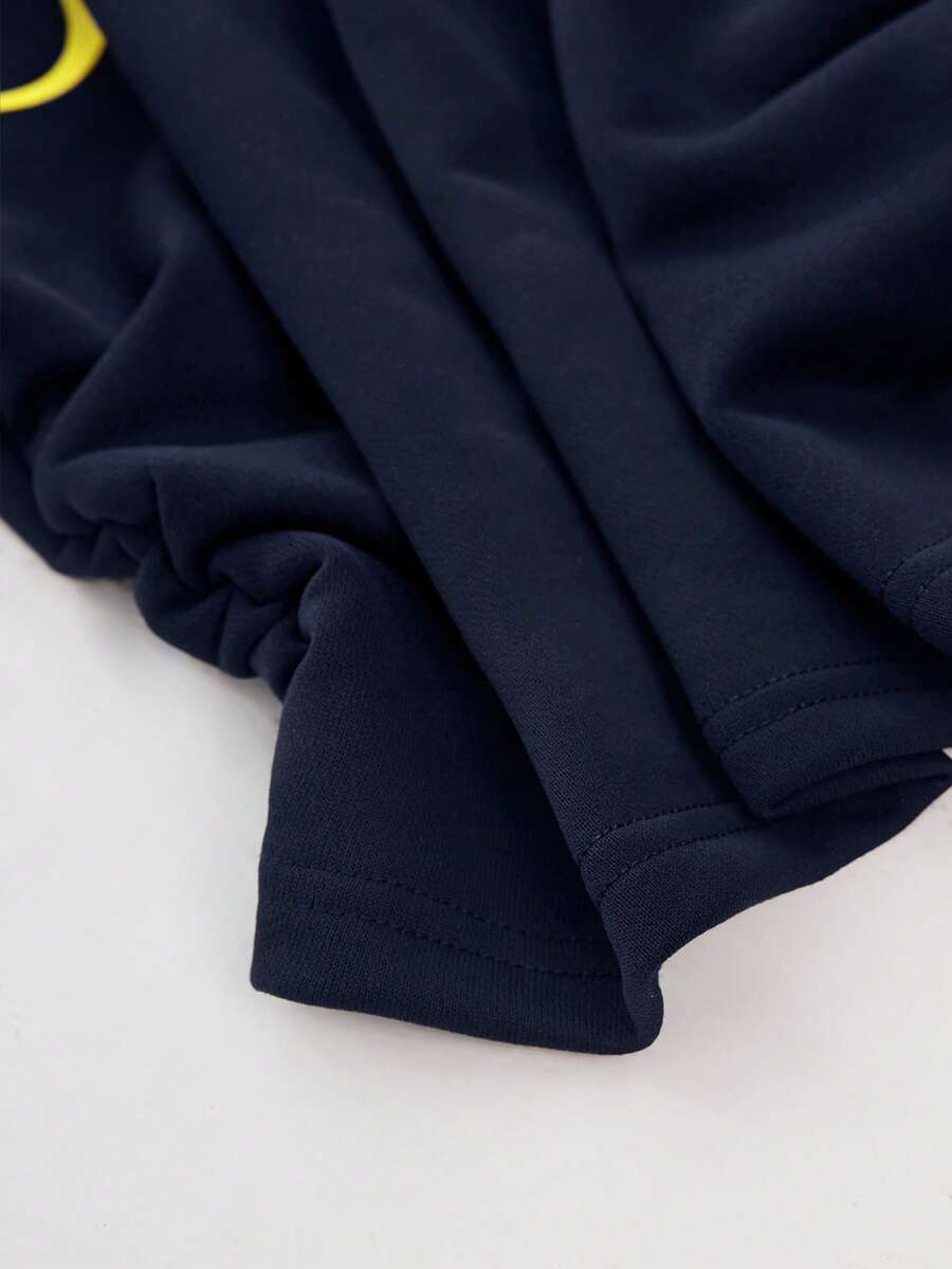 Women's casual black long sleeve knitted pullover sweatshirt featuring a round neck and cinched waist design.
