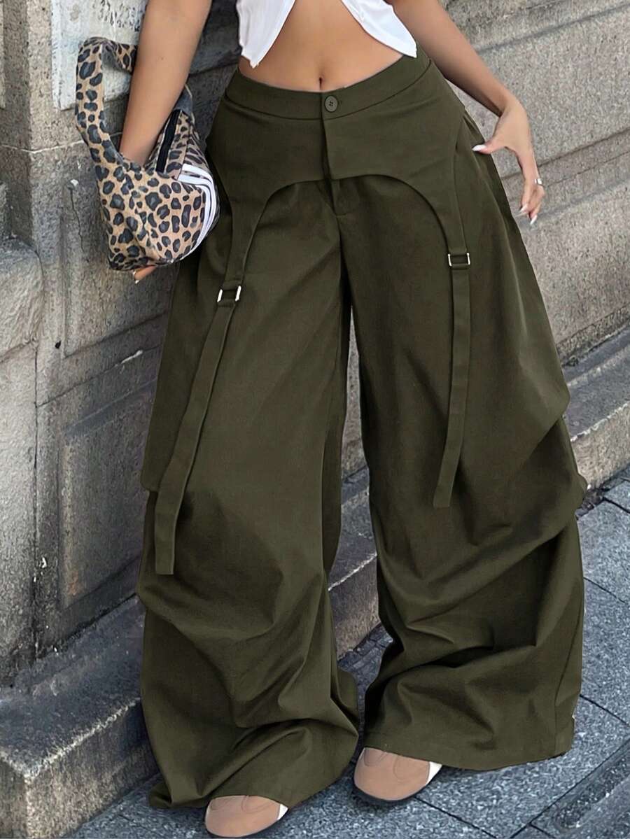 Women's loose fit wide leg utility parachute pants with functional pockets and low waist design