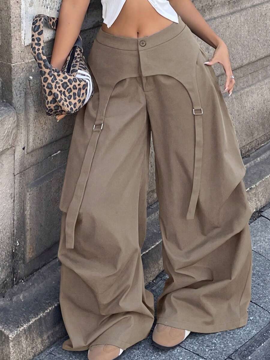 Women's loose fit wide leg utility parachute pants with functional pockets and low waist design