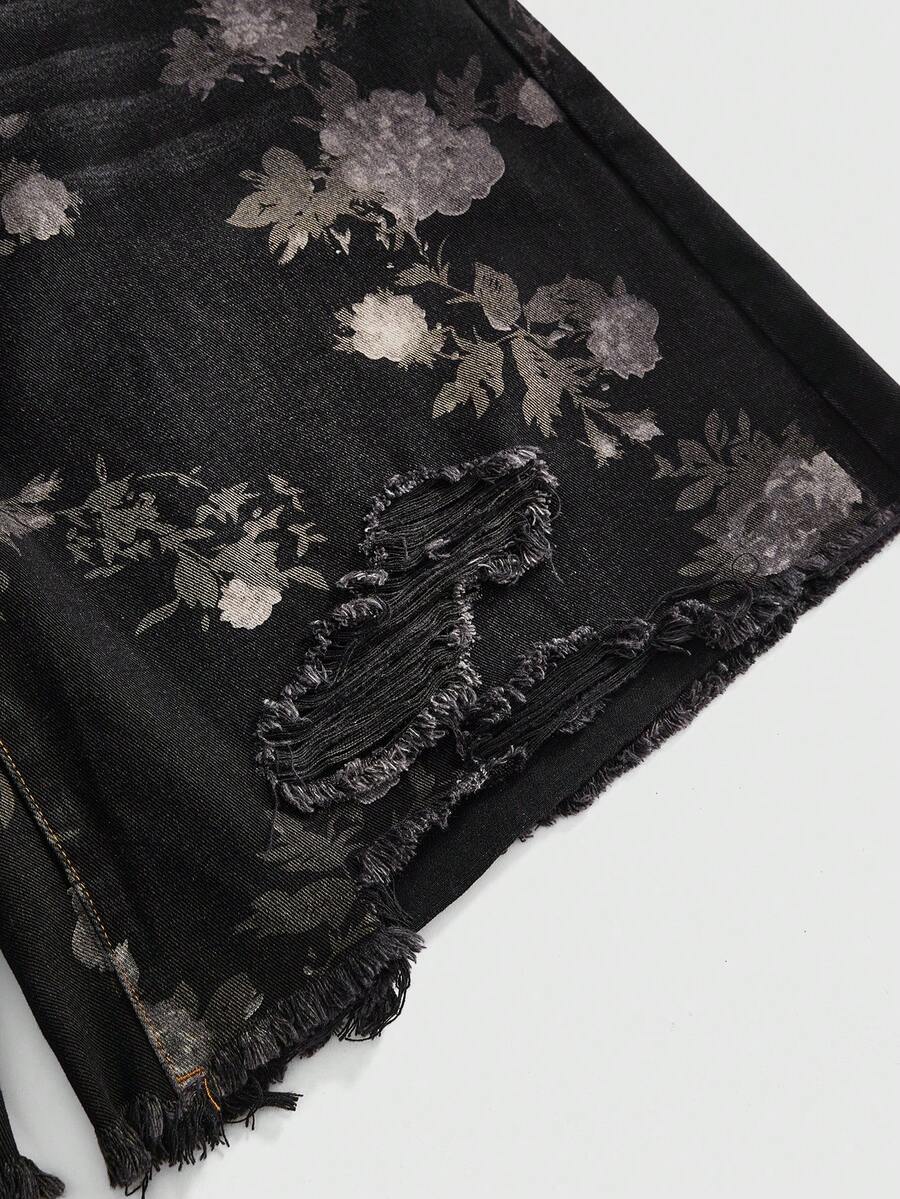 Women's loose wide-leg denim Bermuda shorts featuring vintage animal and paisley print with pockets and zipper fly.