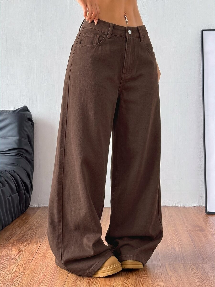 Women's casual loose fit wide leg denim jeans with functional pockets and low waist design.