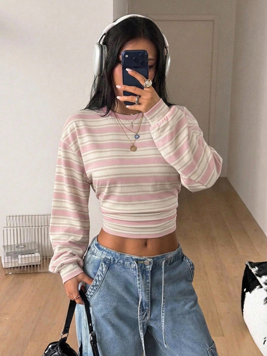 Women's brown waist-cinching sweatshirt featuring a round neck, drop shoulder long sleeves, and rib-knit cuffs.