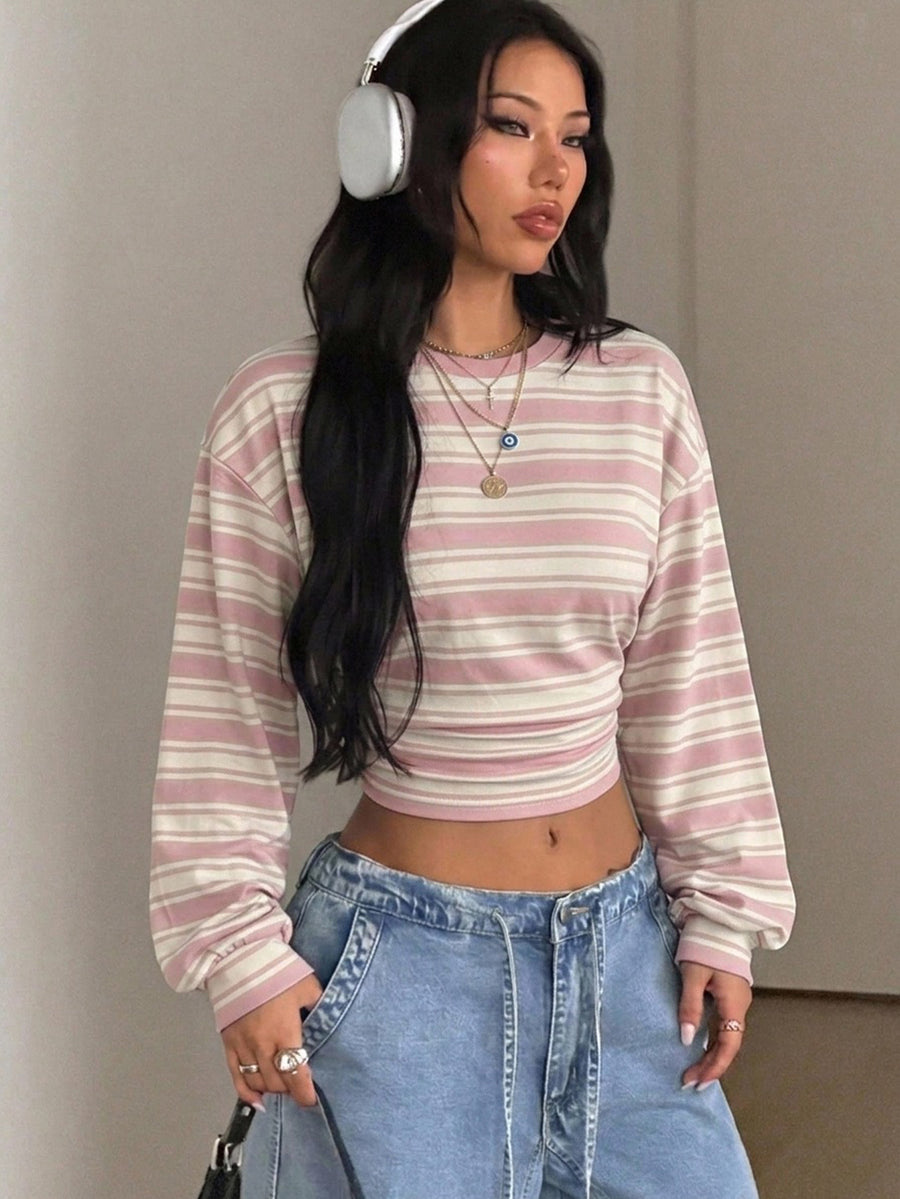 Women's brown waist-cinching sweatshirt featuring a round neck, drop shoulder long sleeves, and rib-knit cuffs.
