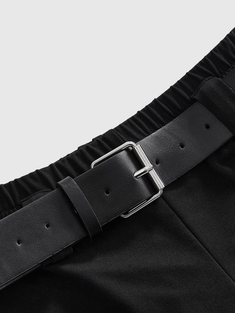 Women's two-piece black police cosplay costume set including a long sleeve zip-up cropped lapel top and low waist mini shorts.