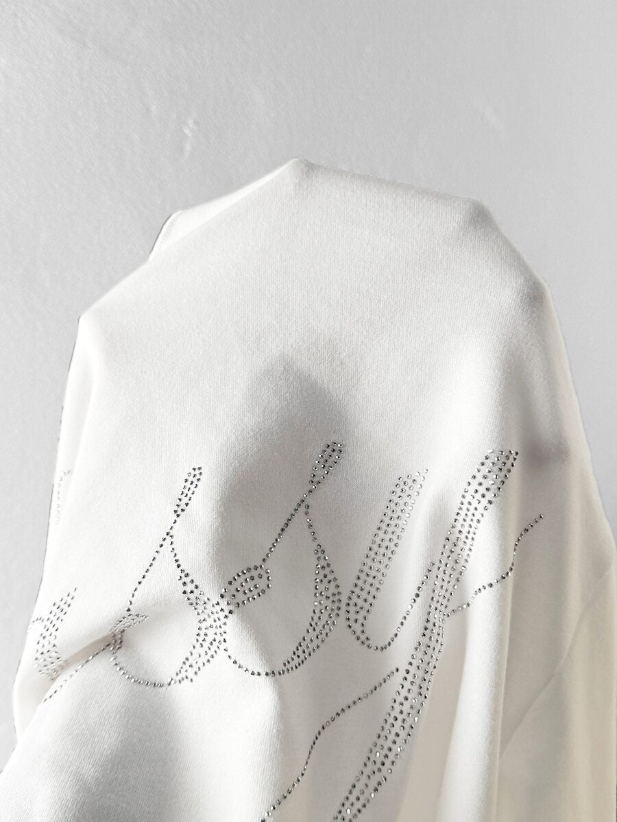 Women's plain oversized boat neck sweatshirt with long raglan sleeves in a relaxed pullover fit.