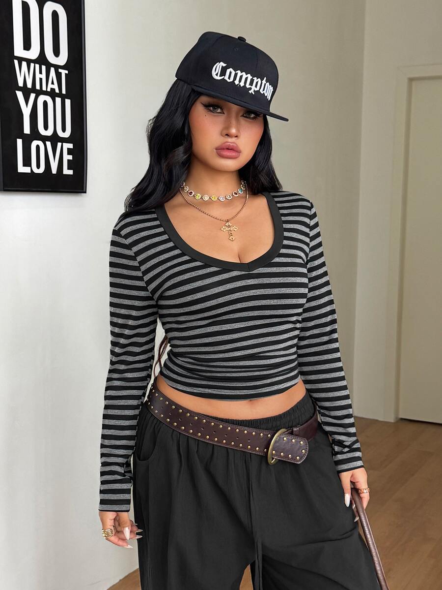 Women's plus size striped long sleeve V-neck t-shirt in knitted fabric with contrast binding trim