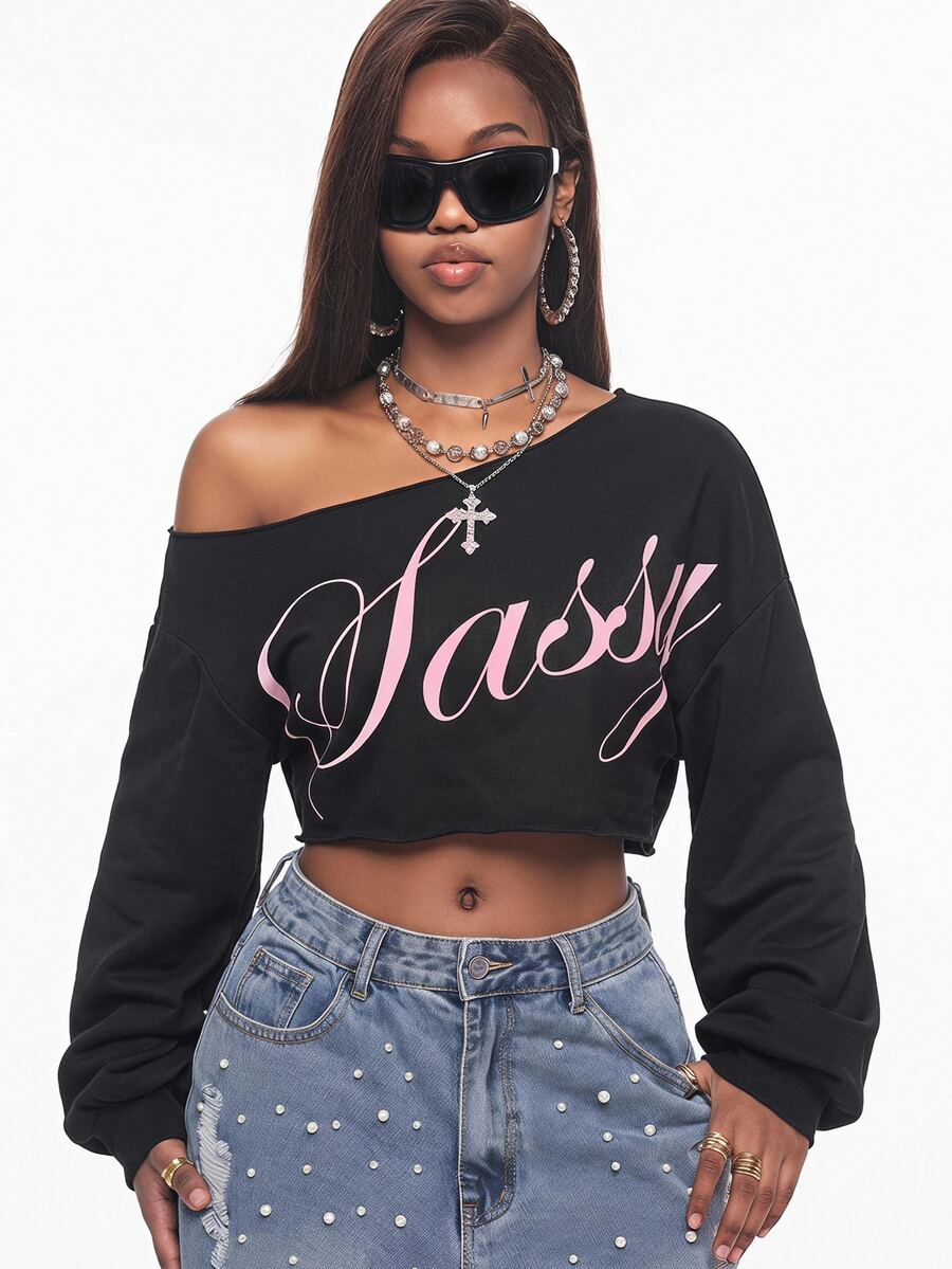 Women's plain oversized boat neck sweatshirt with long raglan sleeves in a relaxed pullover fit.