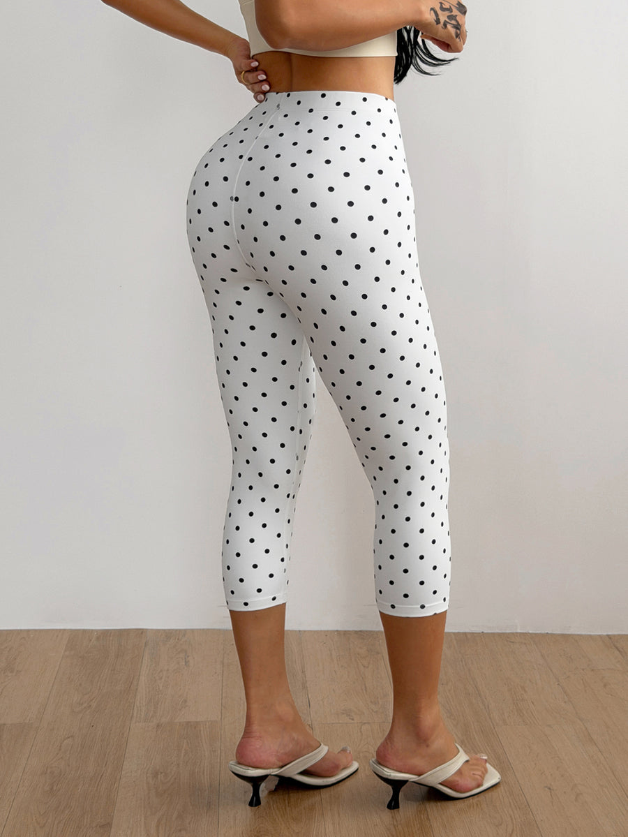 White capri leggings with elastic waistband and high stretch knitted fabric for women