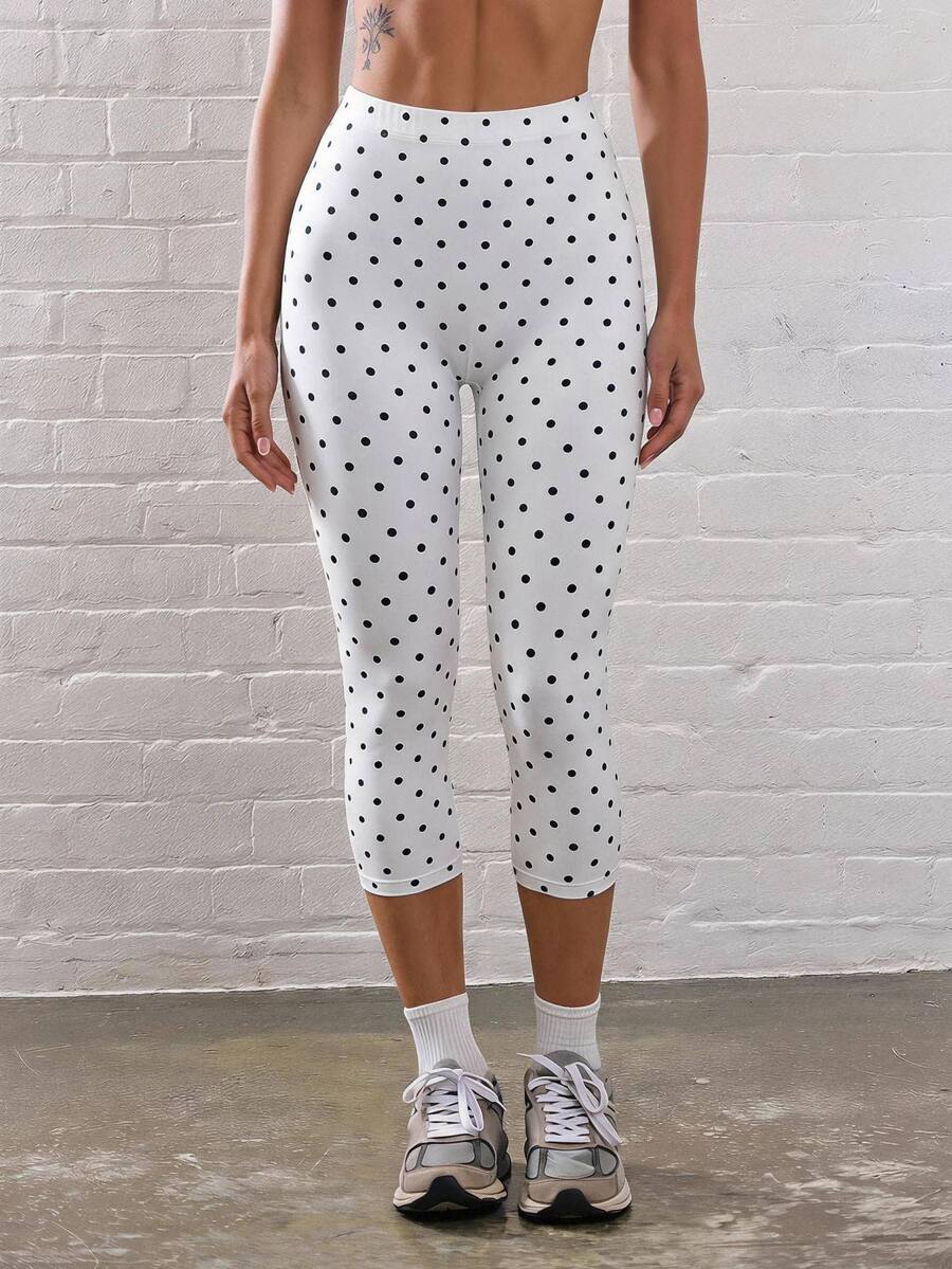 White capri leggings with elastic waistband and high stretch knitted fabric for women