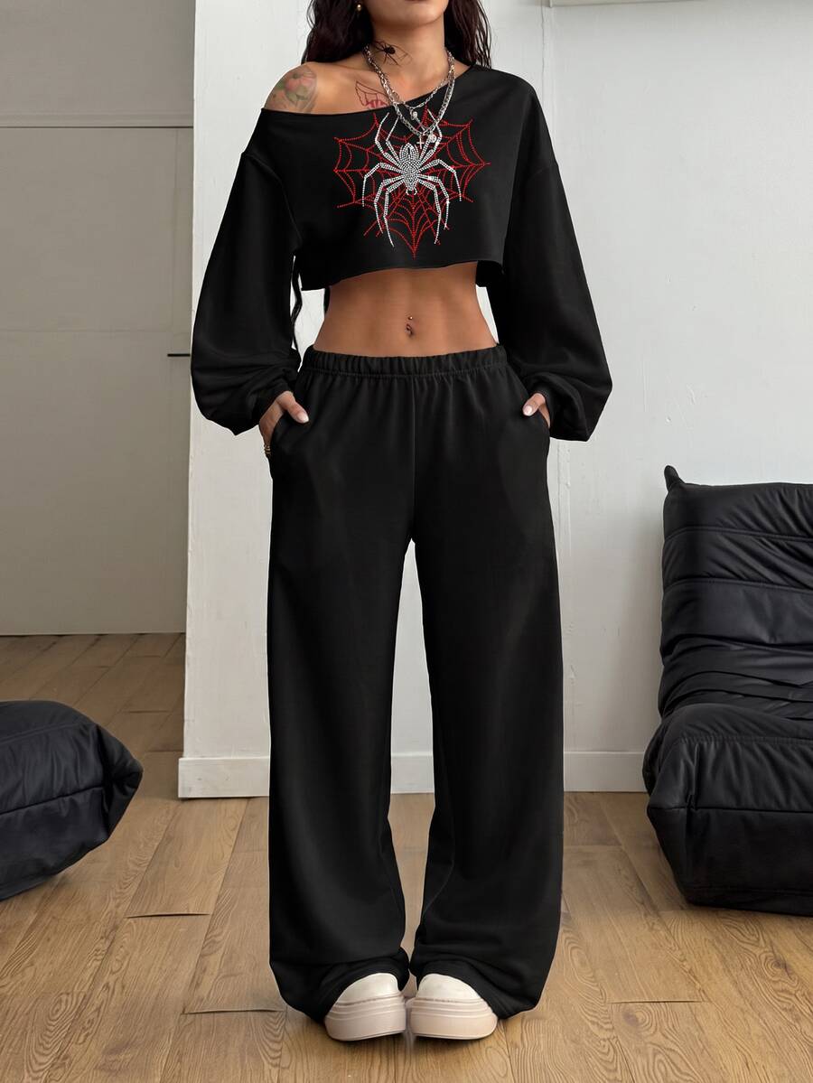 Women's plain oversized boat neck sweatshirt with long raglan sleeves in a relaxed pullover fit.
