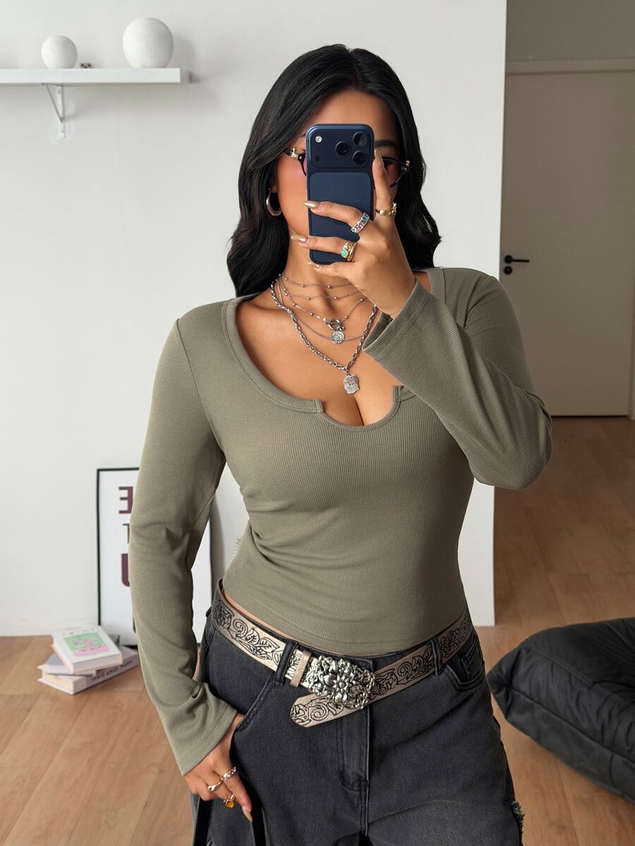 Women's plus size striped long sleeve V-neck t-shirt in knitted fabric with contrast binding trim